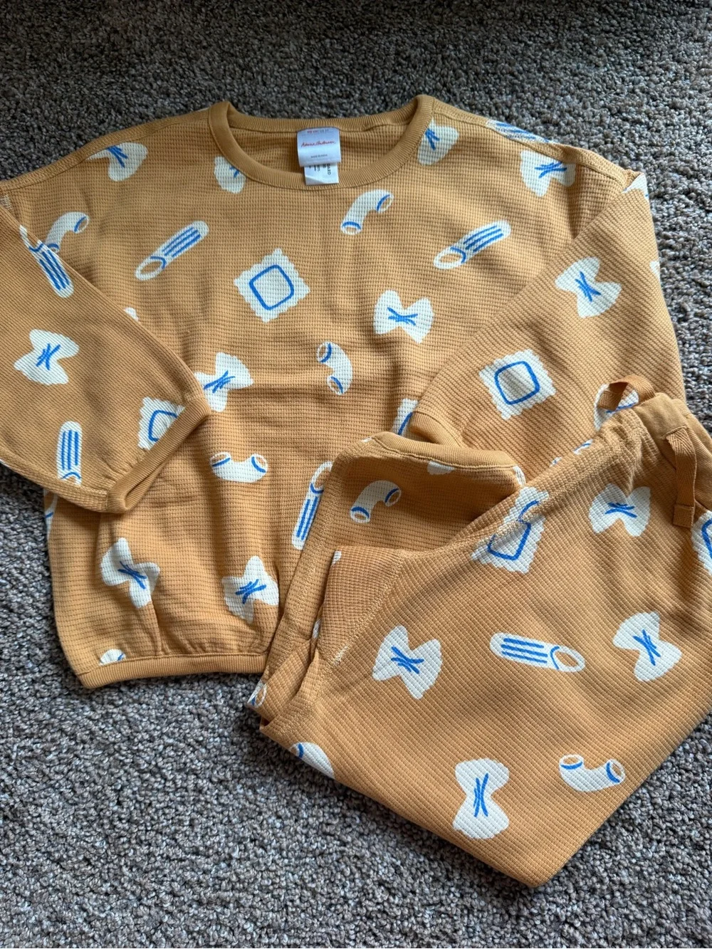 HANNA ANDERSSON Long Sleeve Waffle Top & Pants Set in Pasta Night on New Yellow